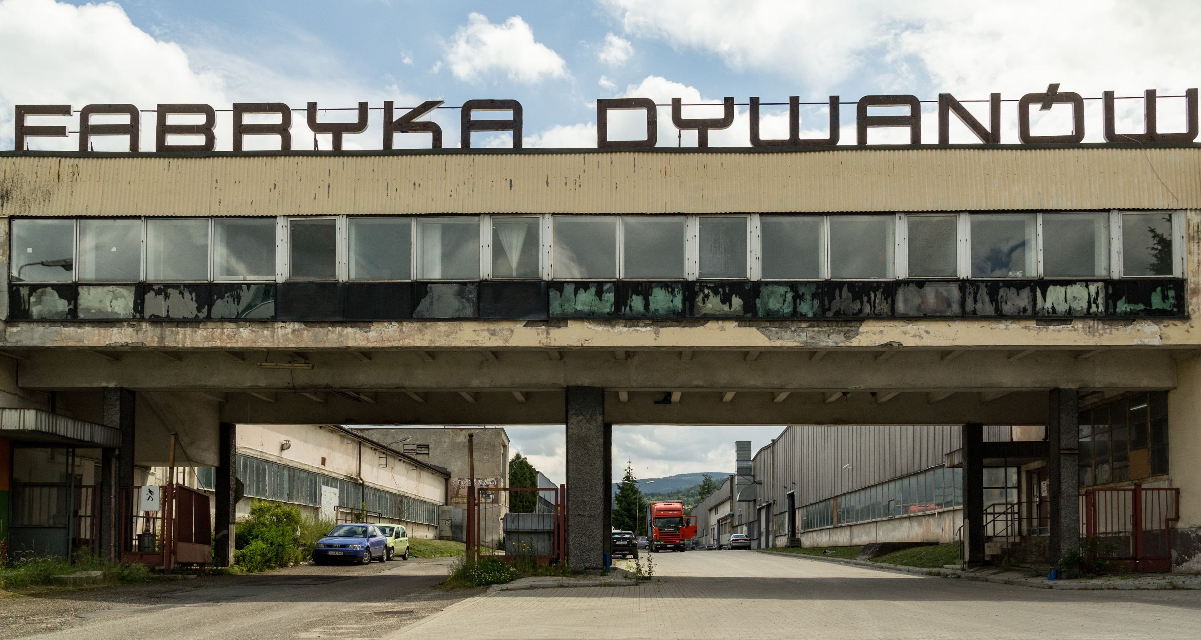 Budynki Fabryki Dywanów „Kowary” przy ul. Zamkowej